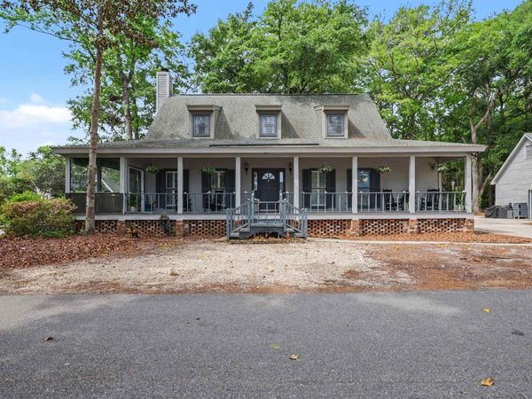 40 Pine Grove Ln., Georgetown, SC 29440