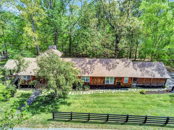 131 Lakeside Drive, Scottsville, KY 42164