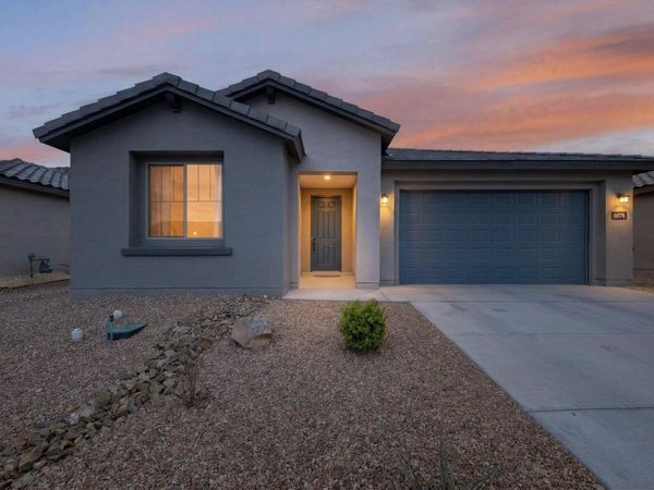 6078 Hardin Drive SE, Albuquerque, NM 87106