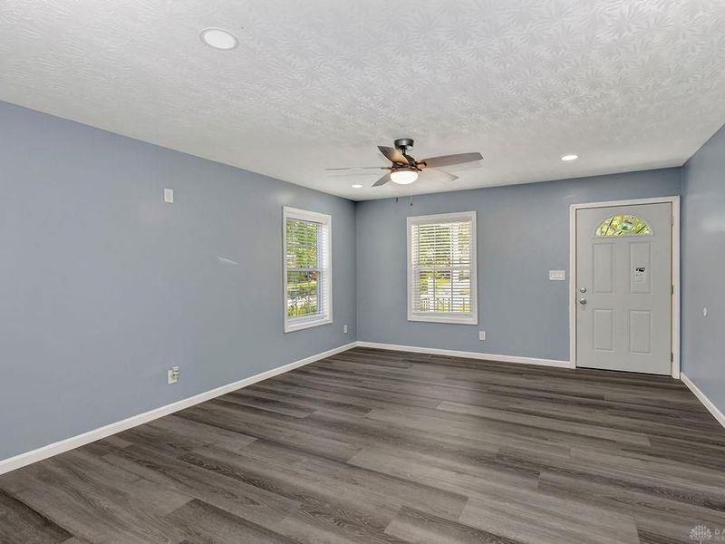 5227 Shasta Avenue, Dayton, OH 45417 Photo 5