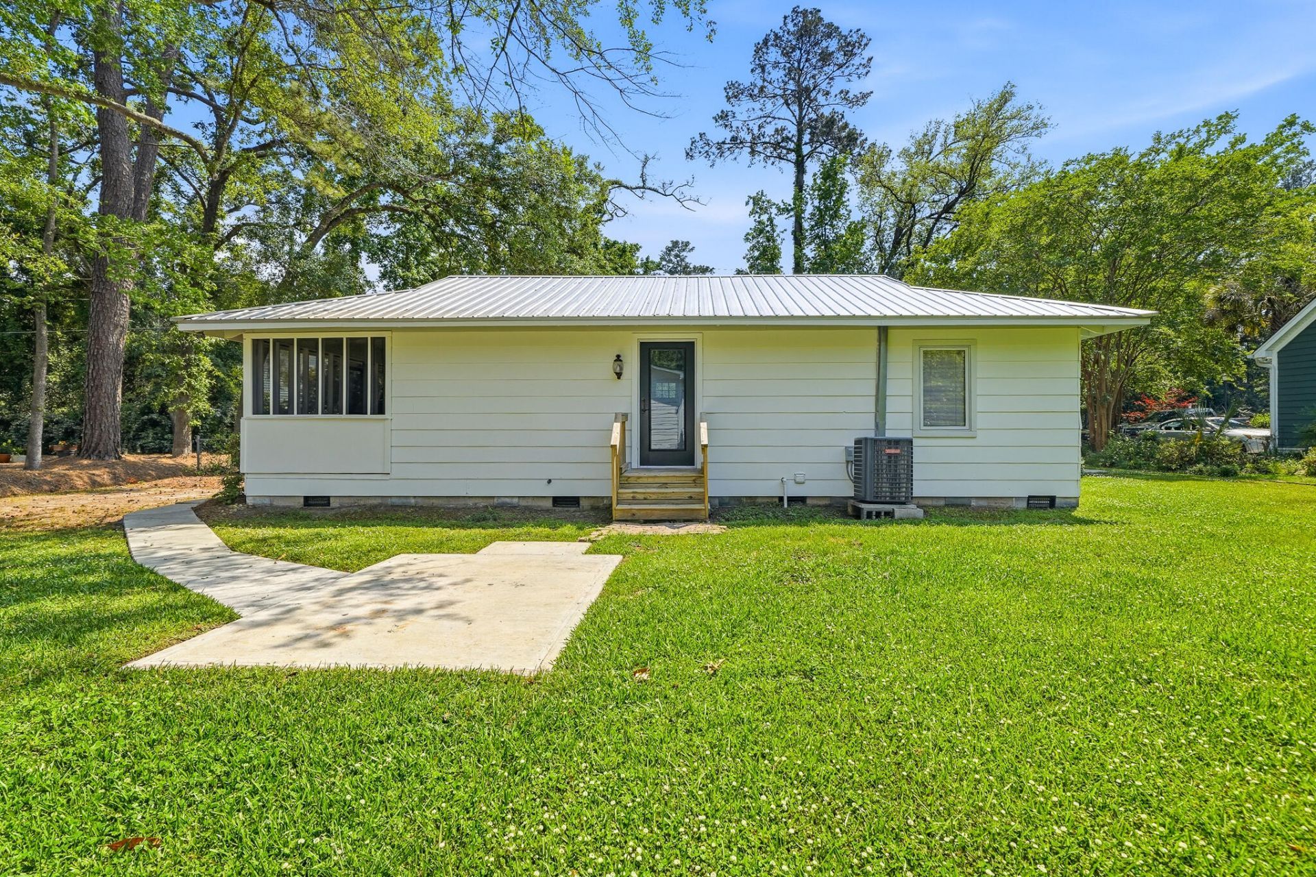 108 Shepard Street Photo 22