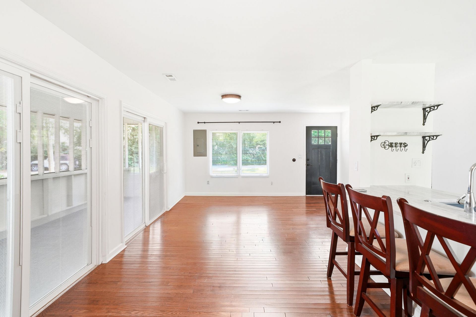 108 Shepard Street Photo 6