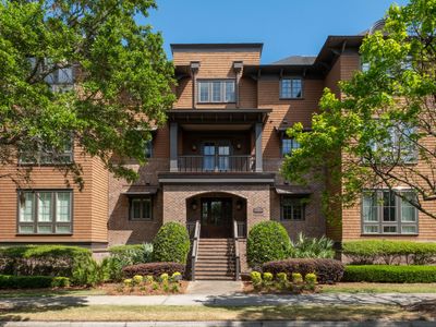250 Island Park Drive, Unit 202, Charleston, SC 29492