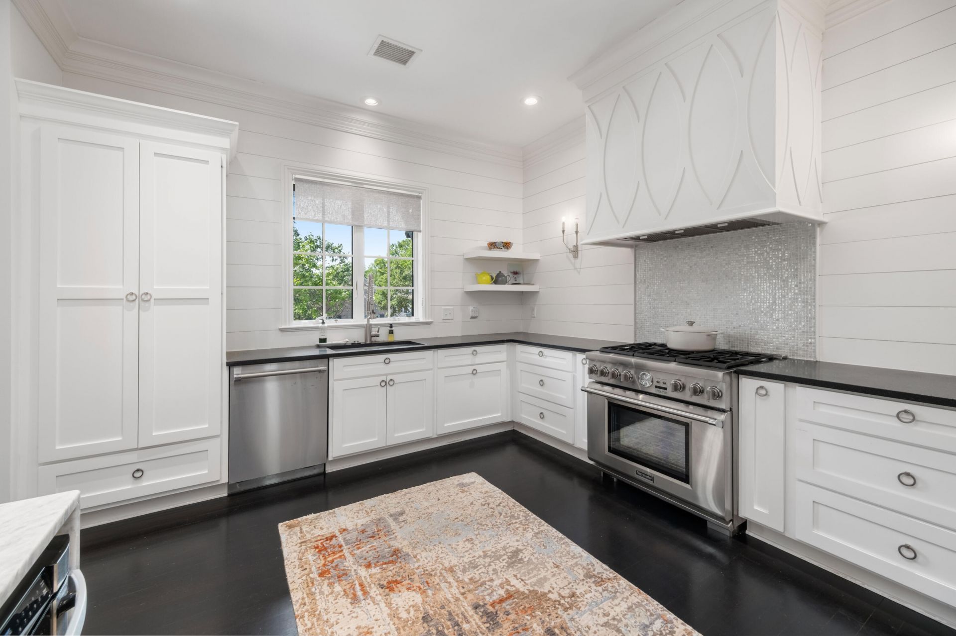 250 Island Park Drive Photo 11