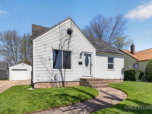 1049 Buckingham Street SW, Wyoming, MI 49509