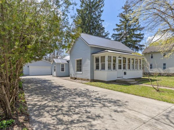 315 E Coffren Avenue, Greenville, MI 48838