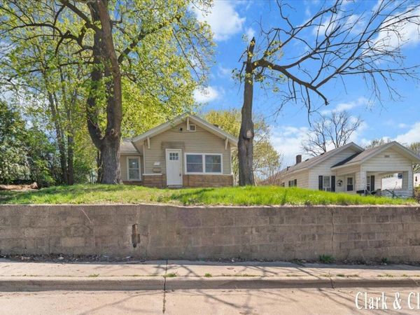 312 King Alley, Ionia, MI 48846