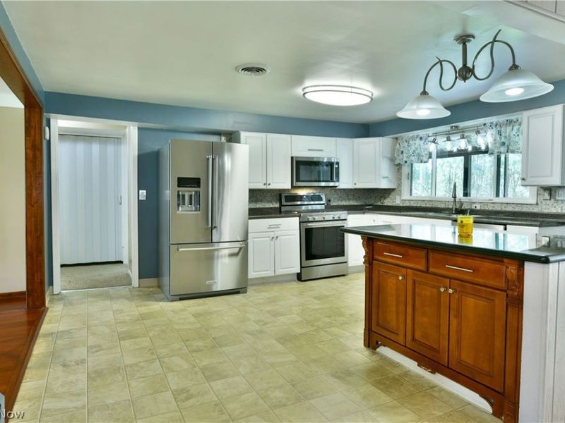 3210 Halsey Drive NE, Warren, OH 44483 Photo 14