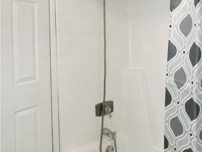 3210 Halsey Drive NE, Warren, OH 44483 Photo 34