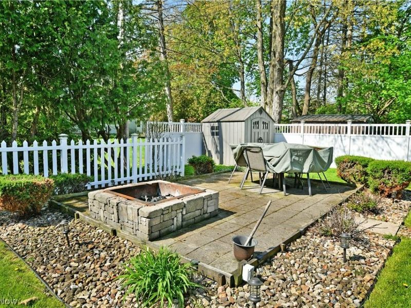 3210 Halsey Drive NE, Warren, OH 44483 Photo 48