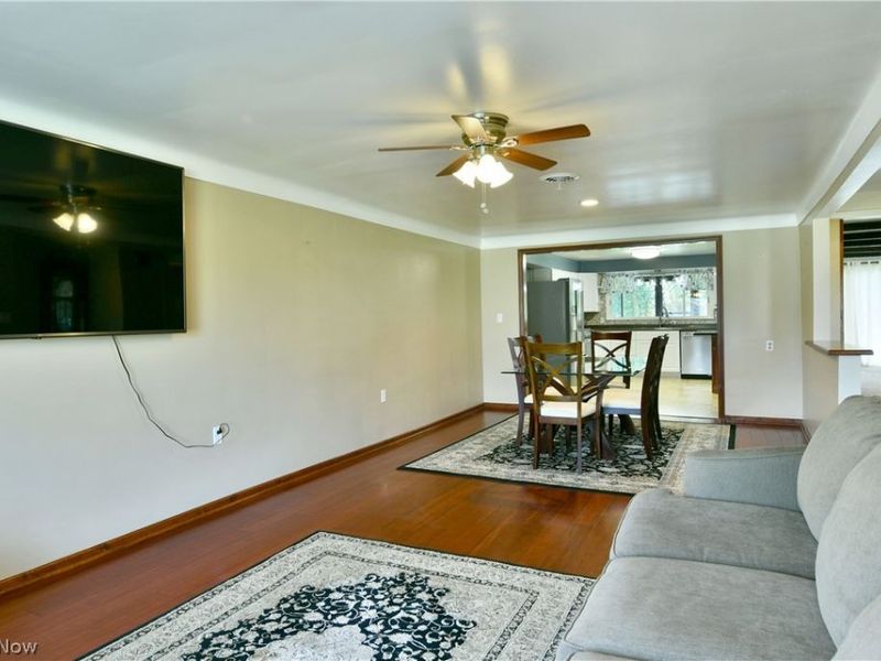 3210 Halsey Drive NE, Warren, OH 44483 Photo 9