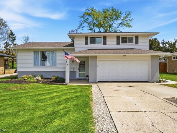 6999 Greenbriar Drive , Parma Heights, OH 44130