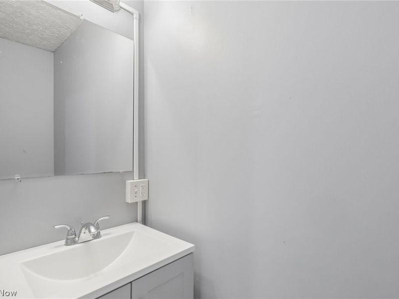 600 Grace Avenue, Akron, OH 44320 Photo 13
