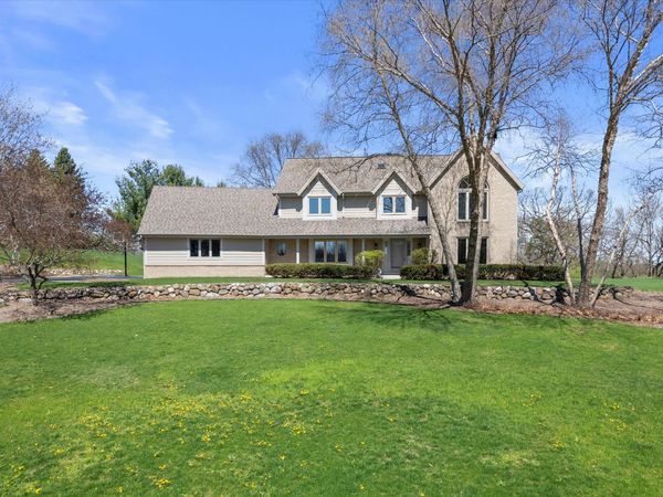 S86W32230 Elias Ct, Mukwonago, WI 53149