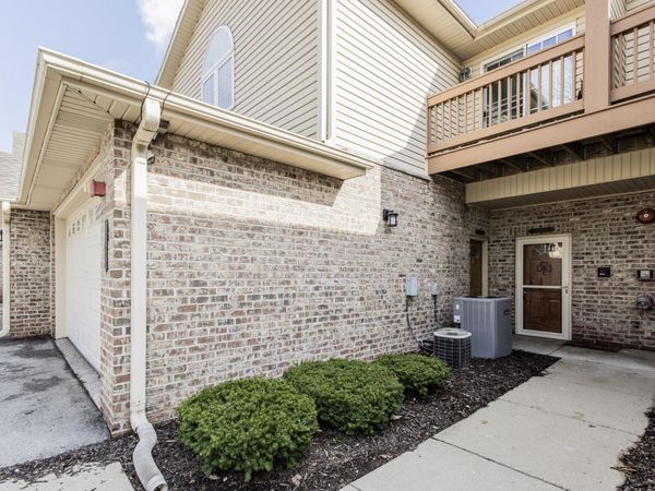 17841 W Radam Dr, New Berlin, WI 53146