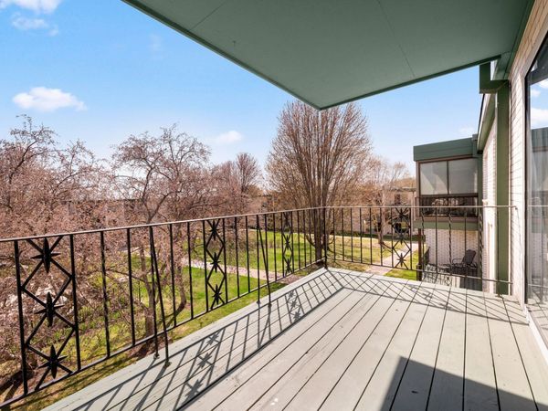 2730 Dale Street N, Unit D311, Roseville, MN 55113