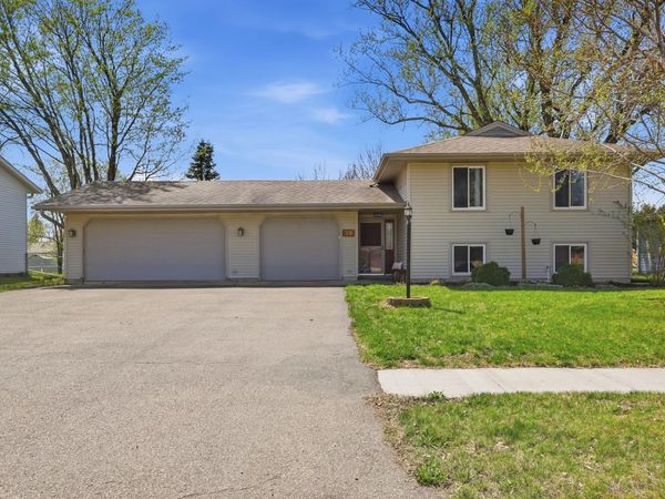 852 Cortland Drive , Apple Valley, MN 55124