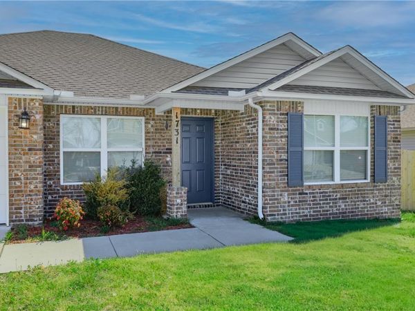 1731 Hermitage Drive , Centerton, AR 72719