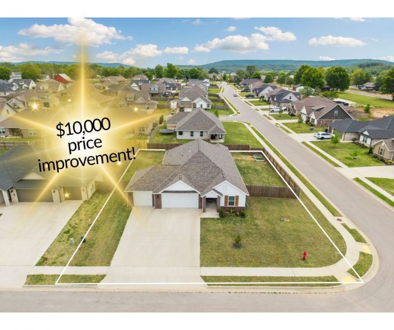 681 Brandon Michael Street, Prairie Grove, AR 72753 Main Photo