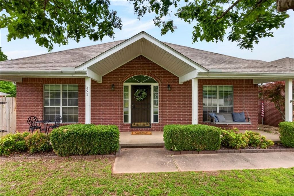 295 Countryside Drive, Farmington, AR 72730 Main Photo