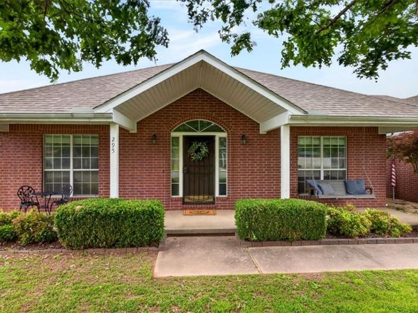 295 Countryside Drive , Farmington, AR 72730