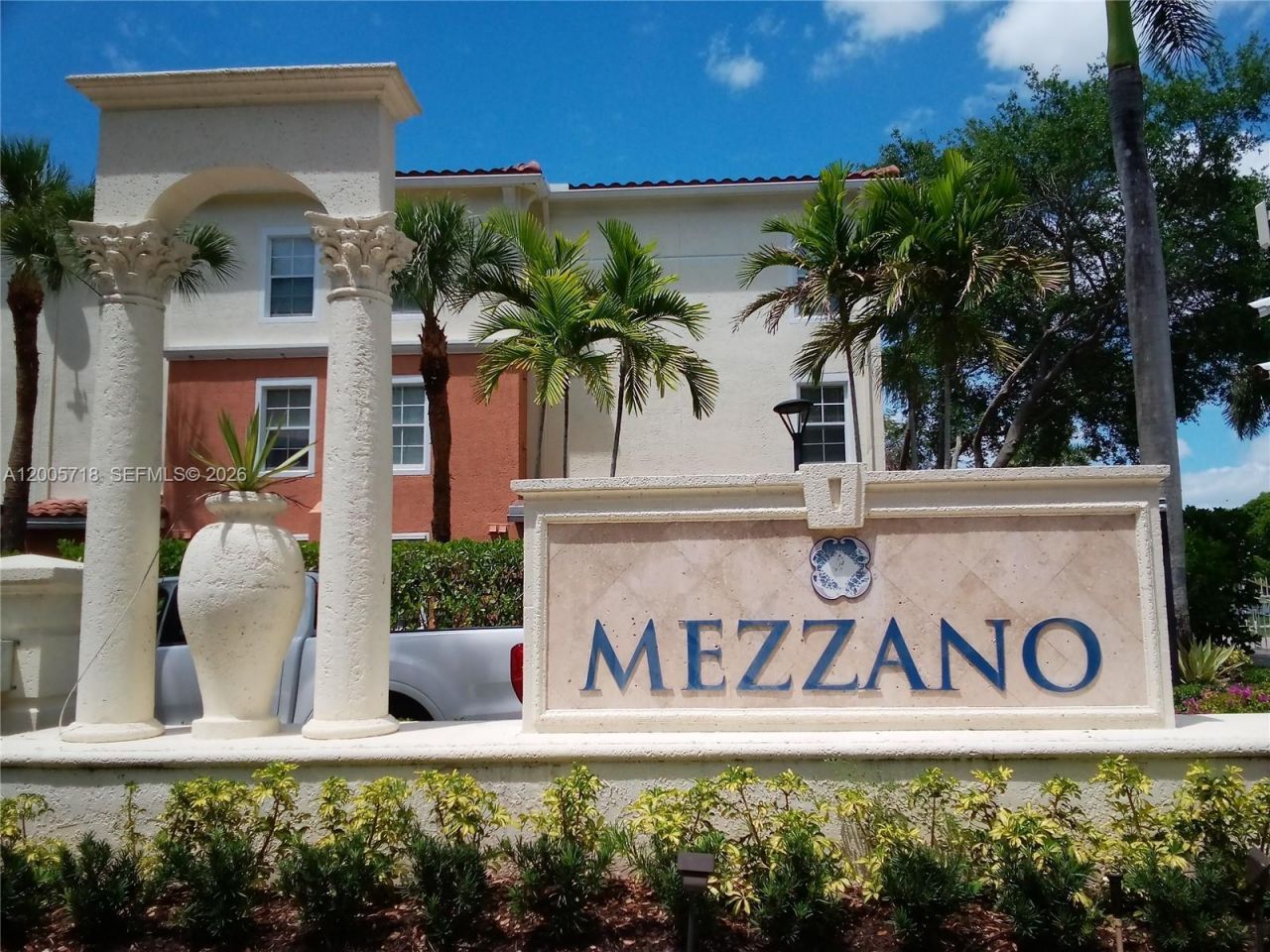 9845 Baywinds Dr, Unit 6308, West Palm Beach, FL 33411 Photo
