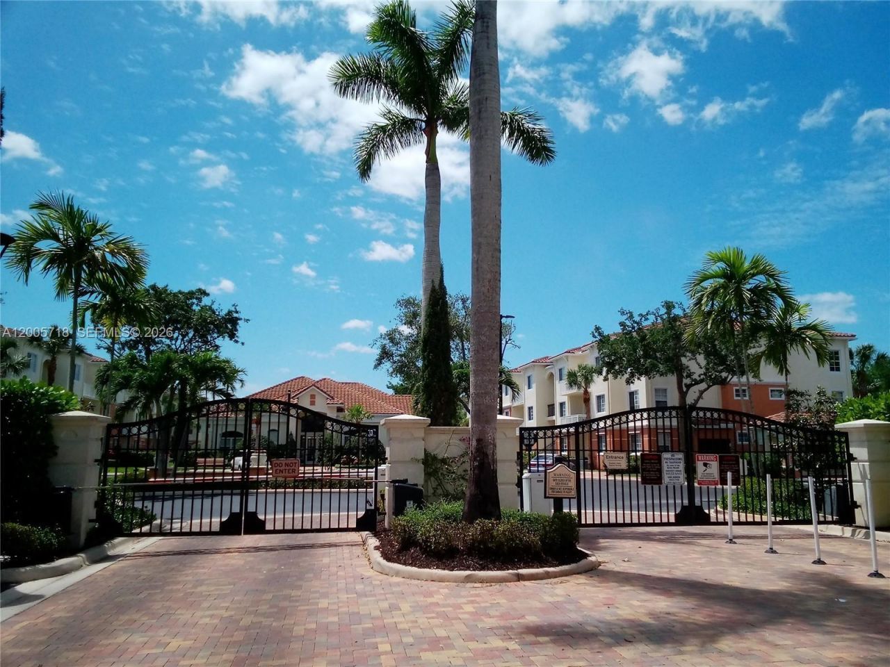 9845 Baywinds Dr, Unit 6308, West Palm Beach, FL 33411 Photo