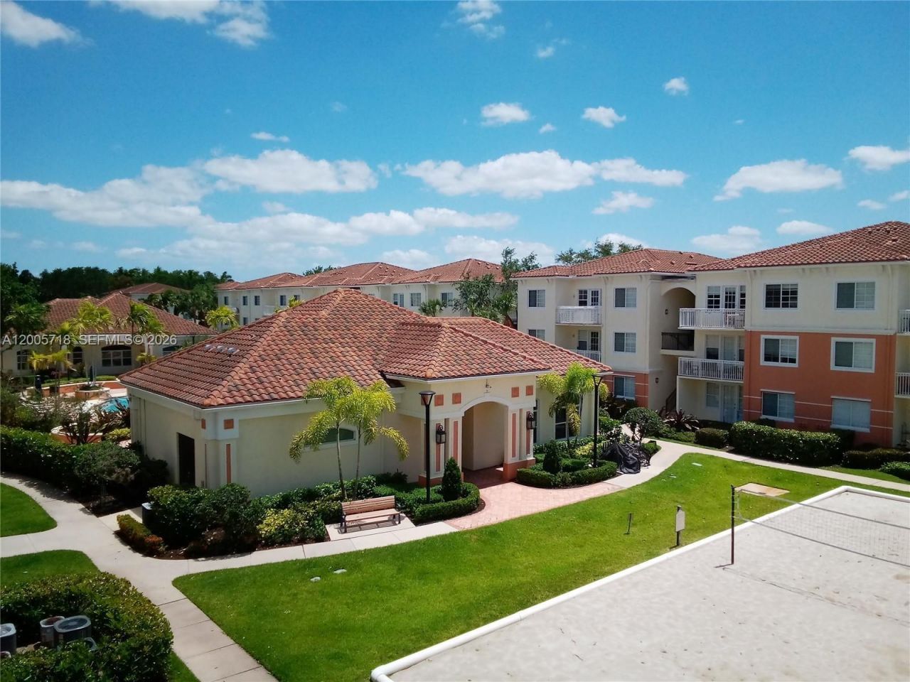 9845 Baywinds Dr, Unit 6308, West Palm Beach, FL 33411 Photo