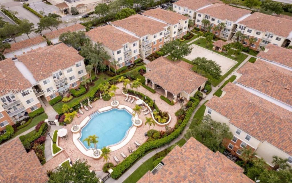 9845 Baywinds Dr, Unit 6308, West Palm Beach, FL 33411 Photo