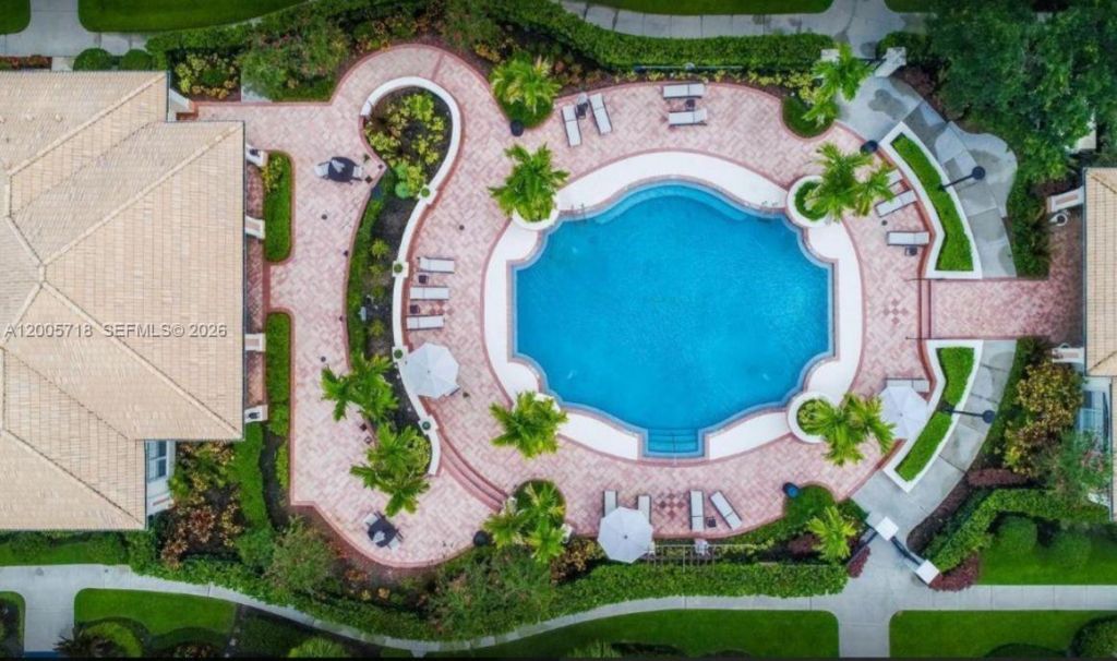 9845 Baywinds Dr, Unit 6308, West Palm Beach, FL 33411 Photo