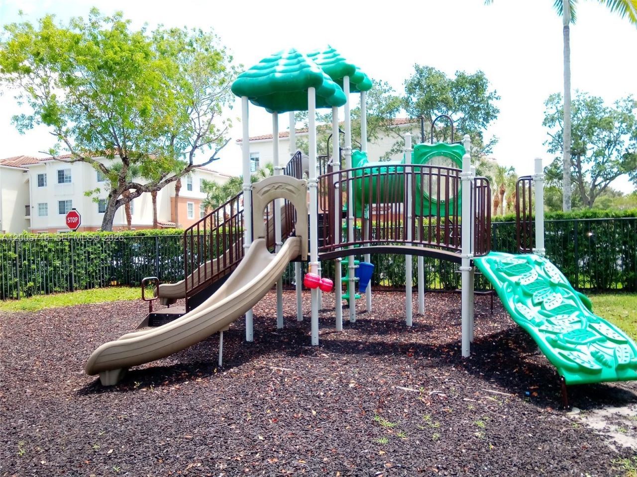 9845 Baywinds Dr, Unit 6308, West Palm Beach, FL 33411 Photo
