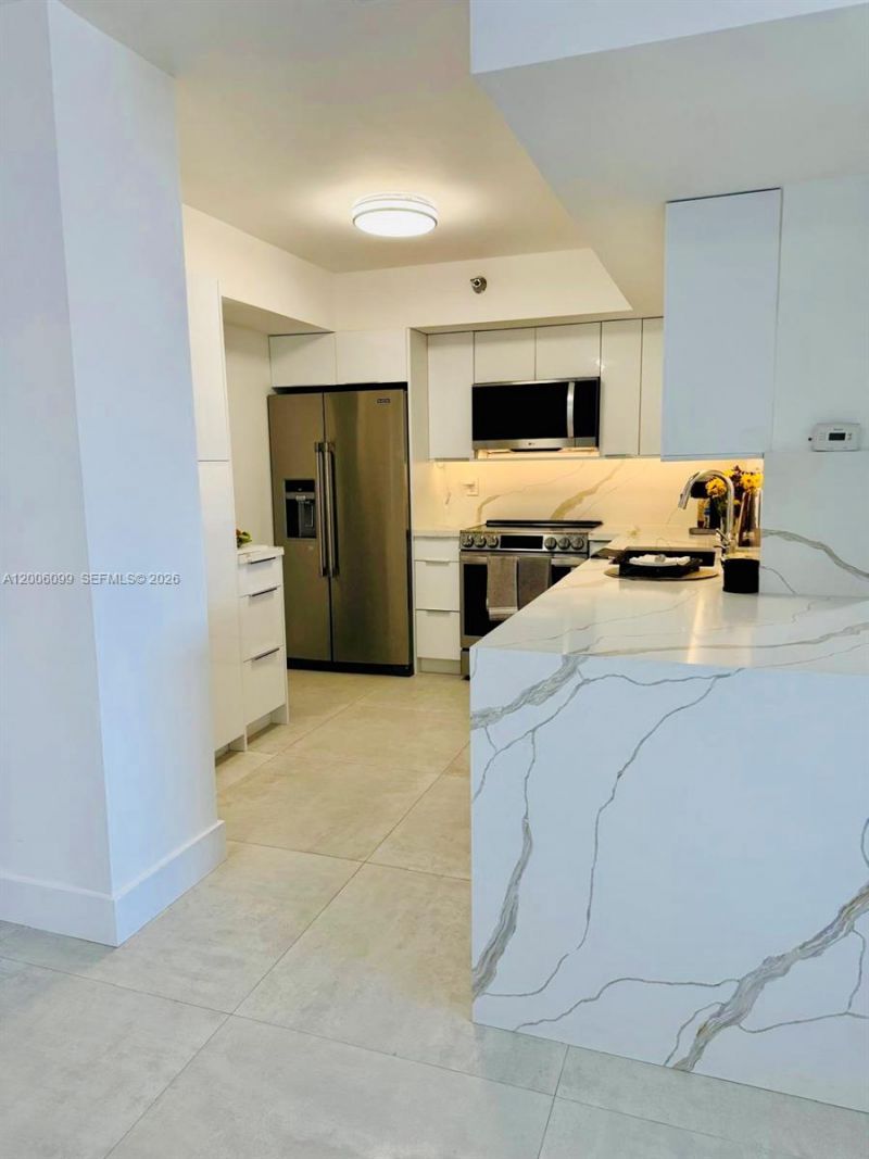 19101 NE 36th Ct, Unit 904, Aventura, FL 33180 Photo