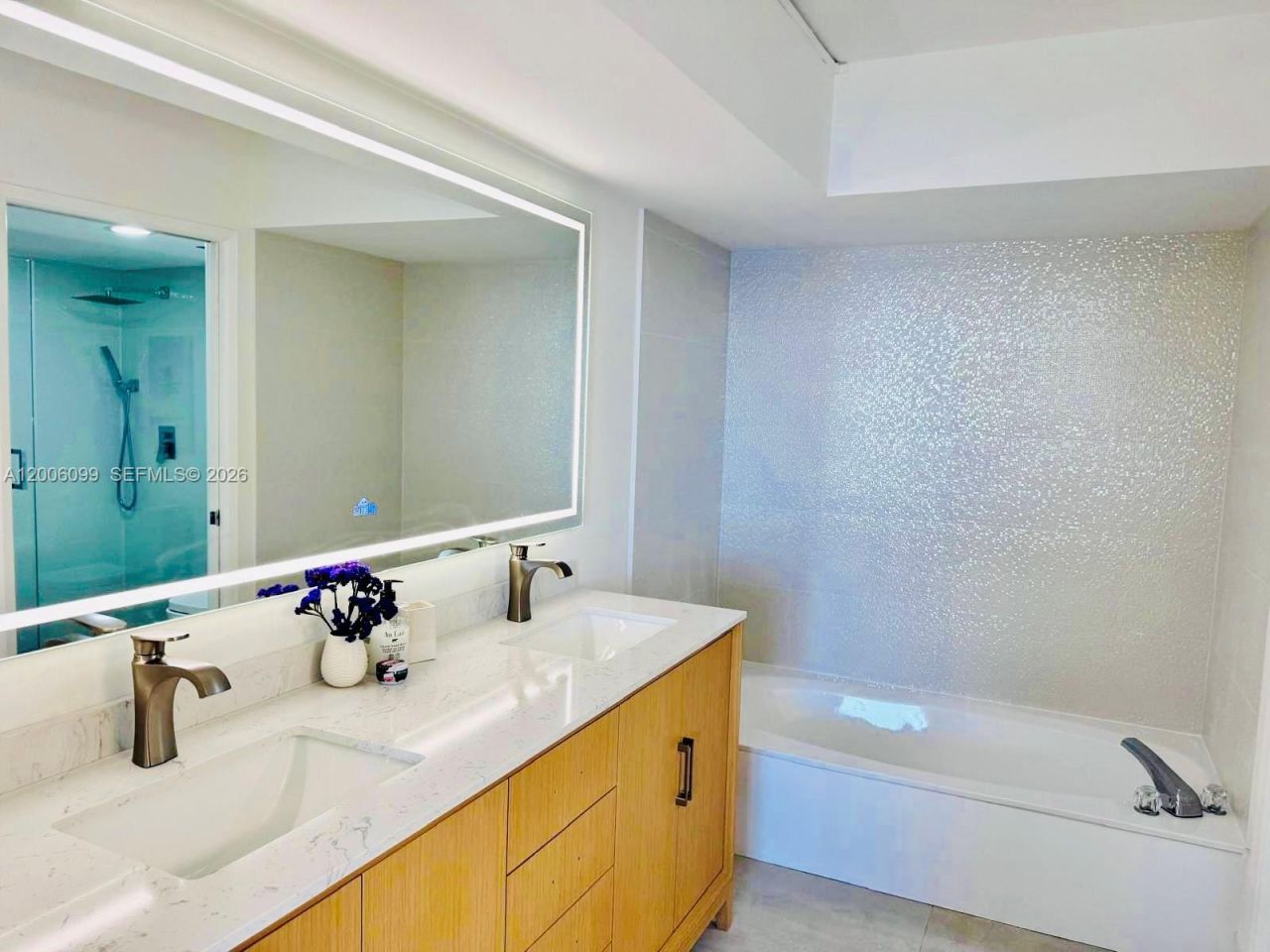 19101 NE 36th Ct, Unit 904, Aventura, FL 33180 Photo