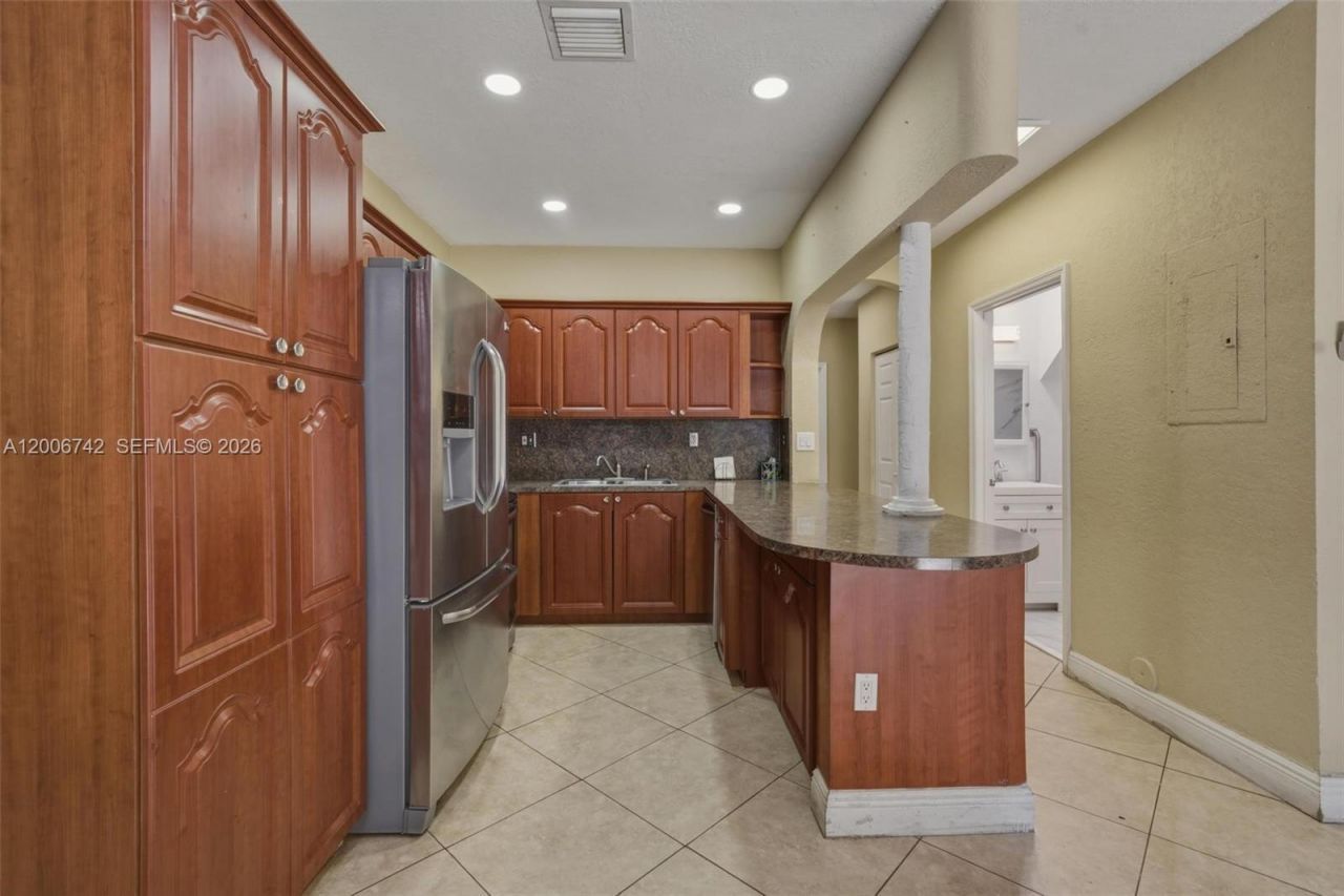 16613 NW 71st Ave , Miami Lakes, FL 33014 Photo