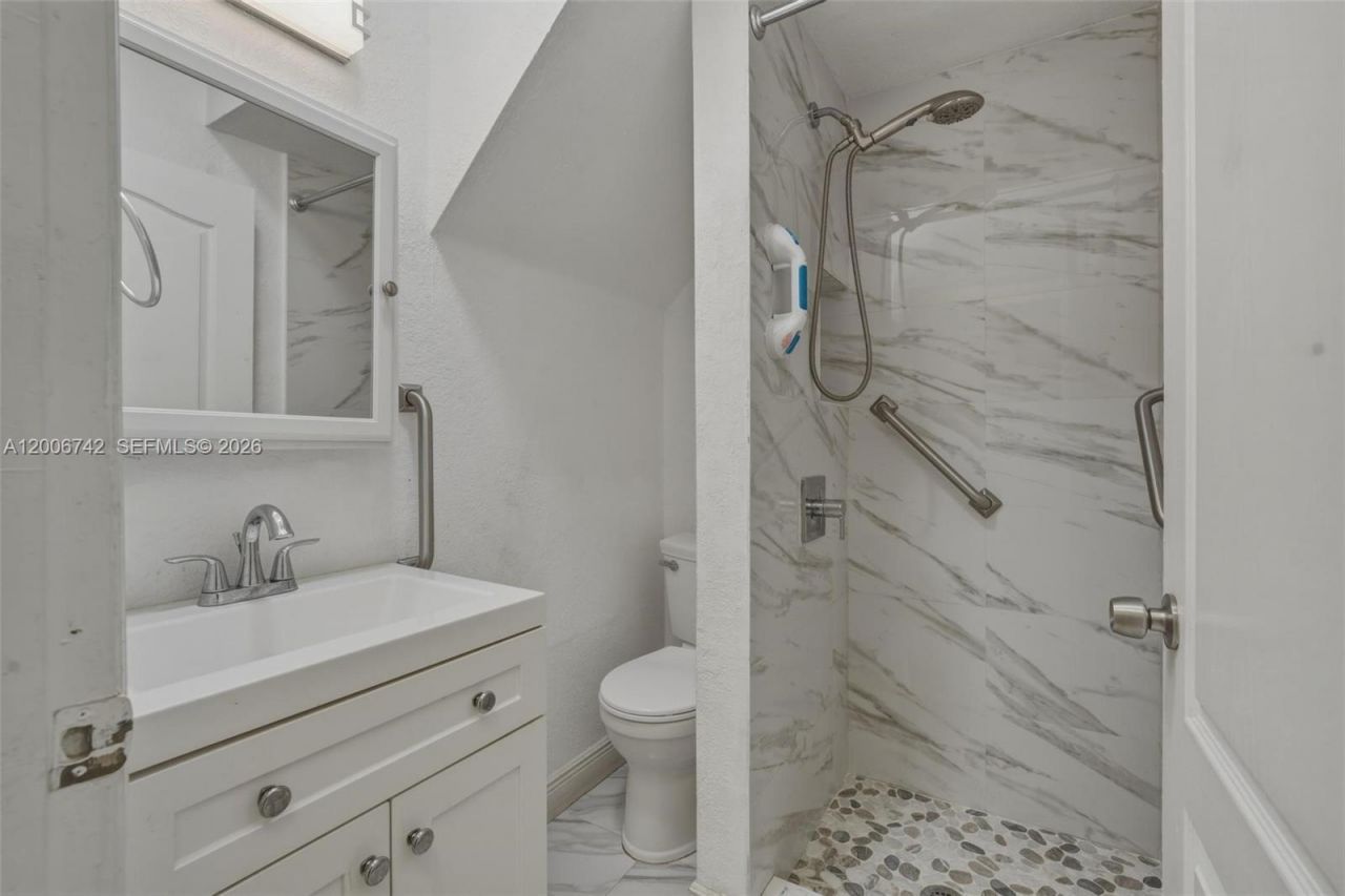16613 NW 71st Ave , Miami Lakes, FL 33014 Photo