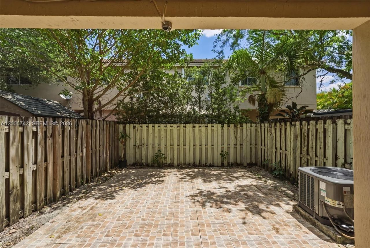 16613 NW 71st Ave , Miami Lakes, FL 33014 Photo
