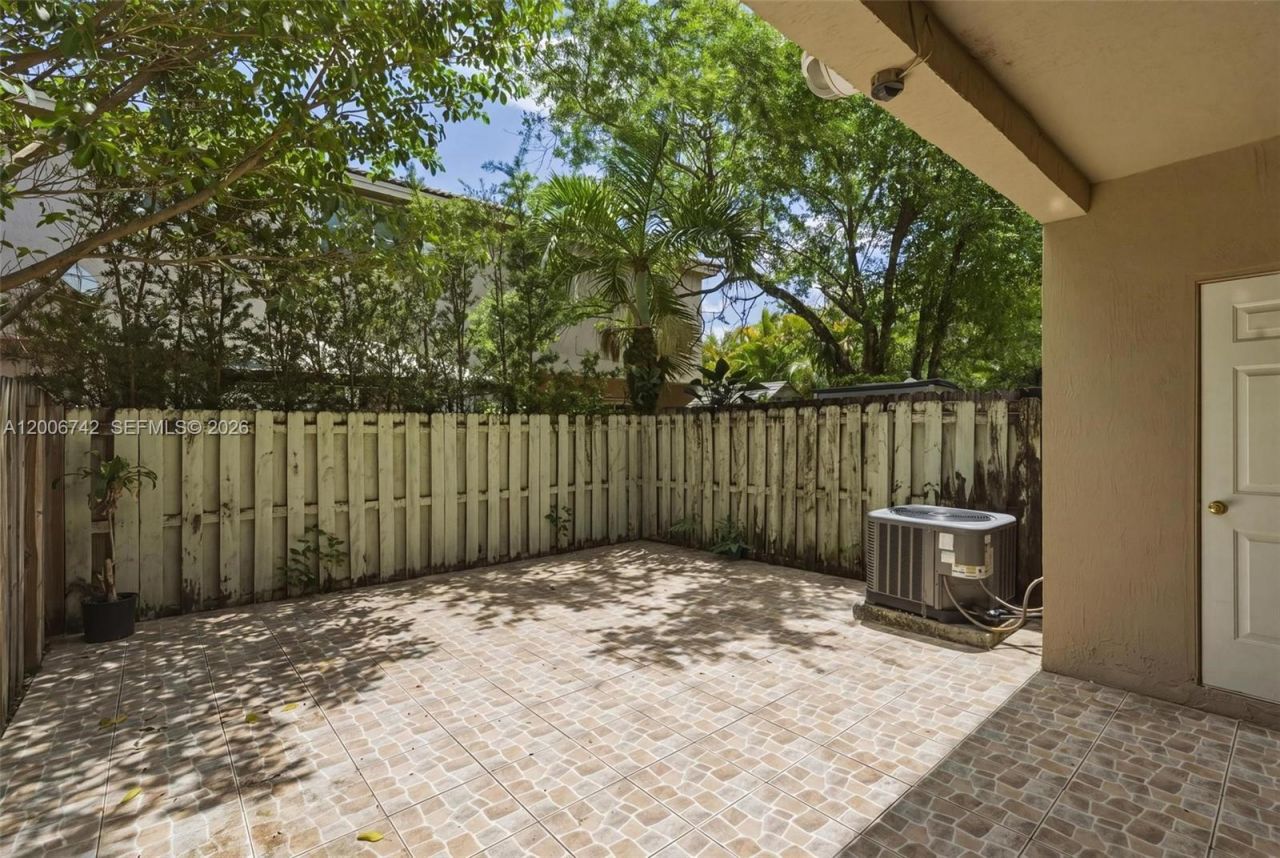 16613 NW 71st Ave , Miami Lakes, FL 33014 Photo
