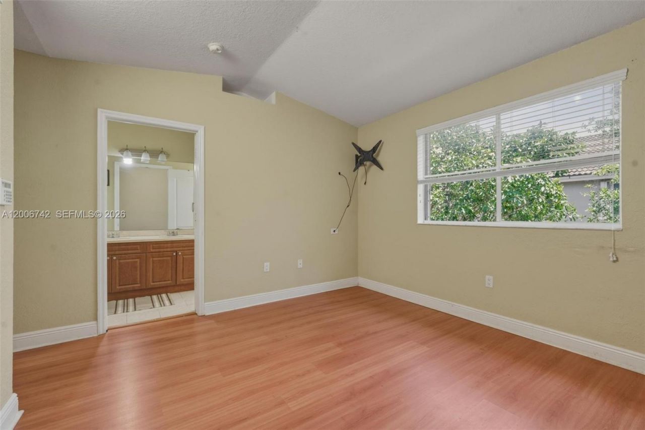 16613 NW 71st Ave , Miami Lakes, FL 33014 Photo