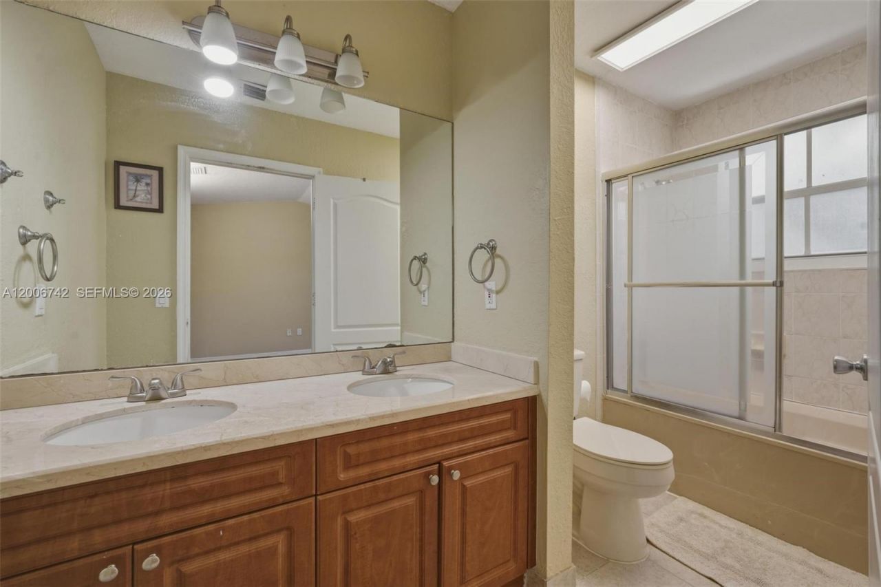 16613 NW 71st Ave , Miami Lakes, FL 33014 Photo