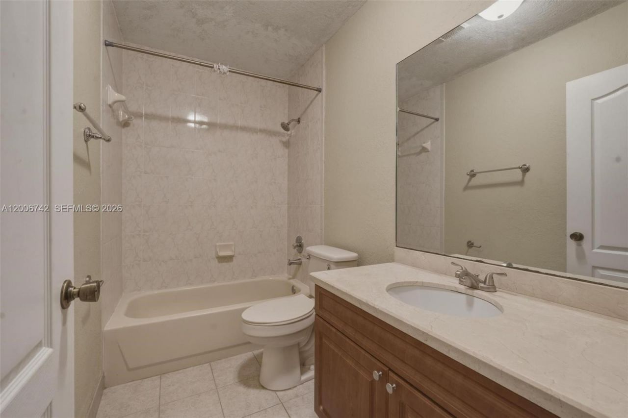 16613 NW 71st Ave , Miami Lakes, FL 33014 Photo