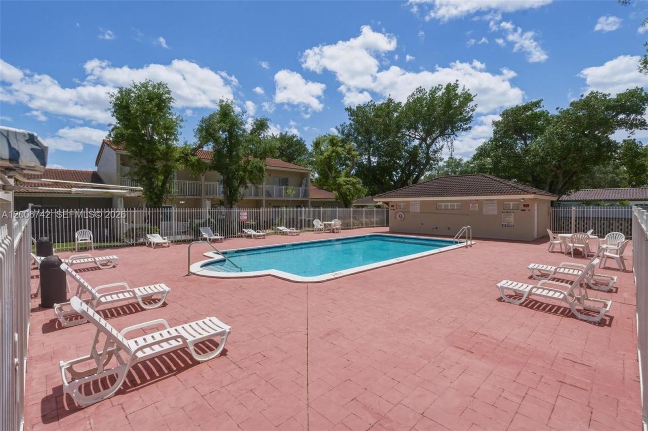 16613 NW 71st Ave , Miami Lakes, FL 33014 Photo