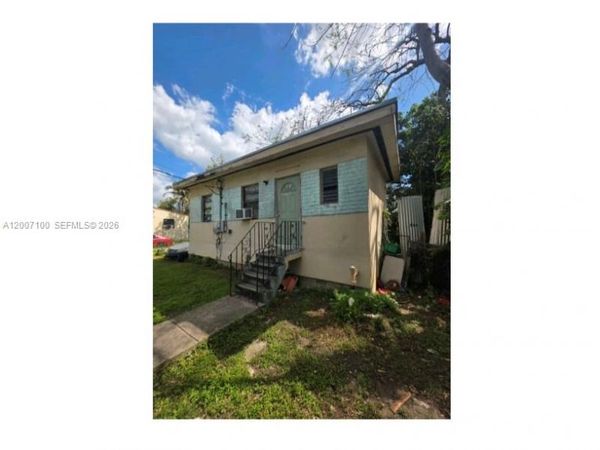 7803 NW Miami Pl , Miami, FL 33150