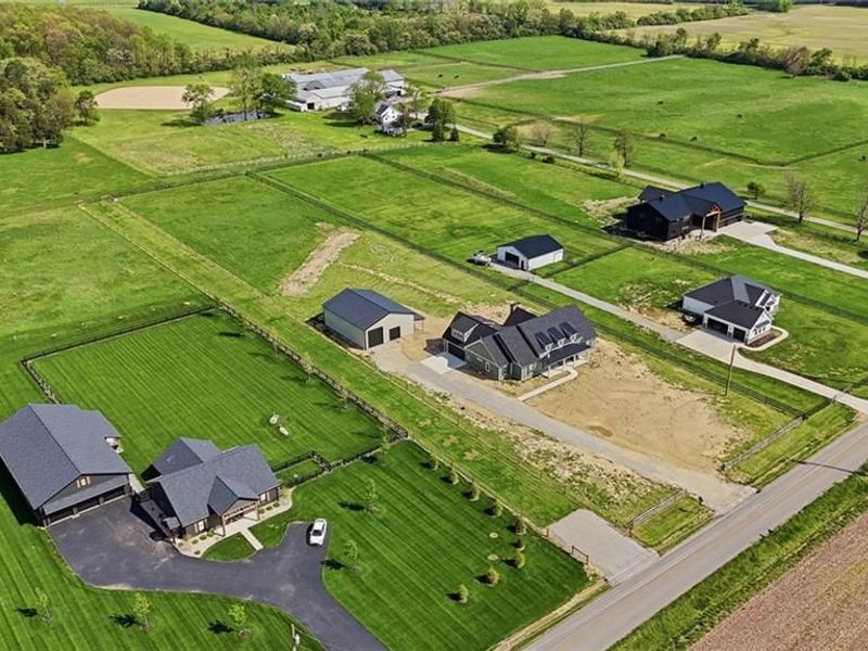 9364 Kenrick Road, Wayne Township, OH 45458 Photo 2