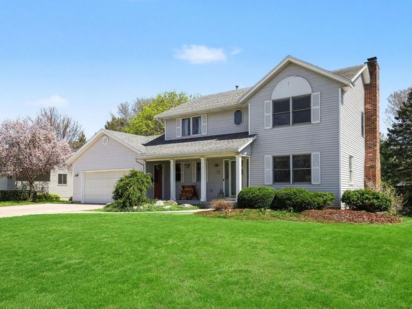 7292 Jewelbrooke Drive SE, Grand Rapids, MI 49548