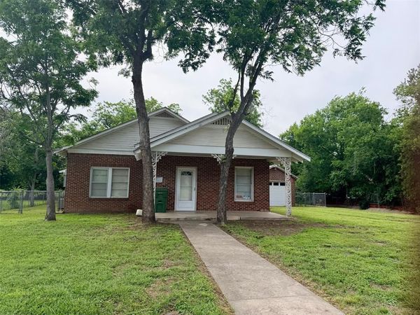 1215 NW 1st Avenue, Mineral Wells, TX 76067