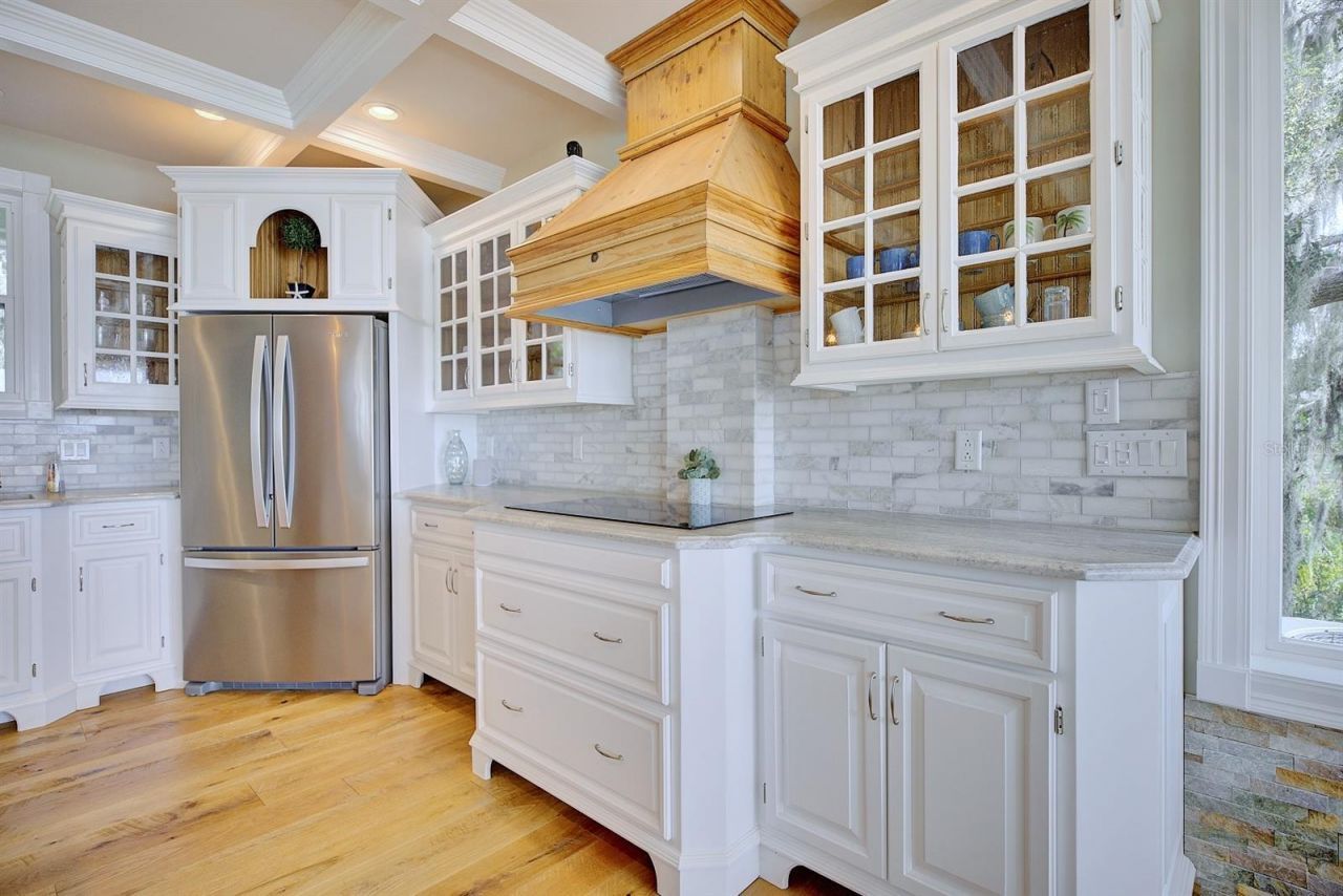 424 Lake Mirror Drive, Lake Placid, FL 33852 Photo