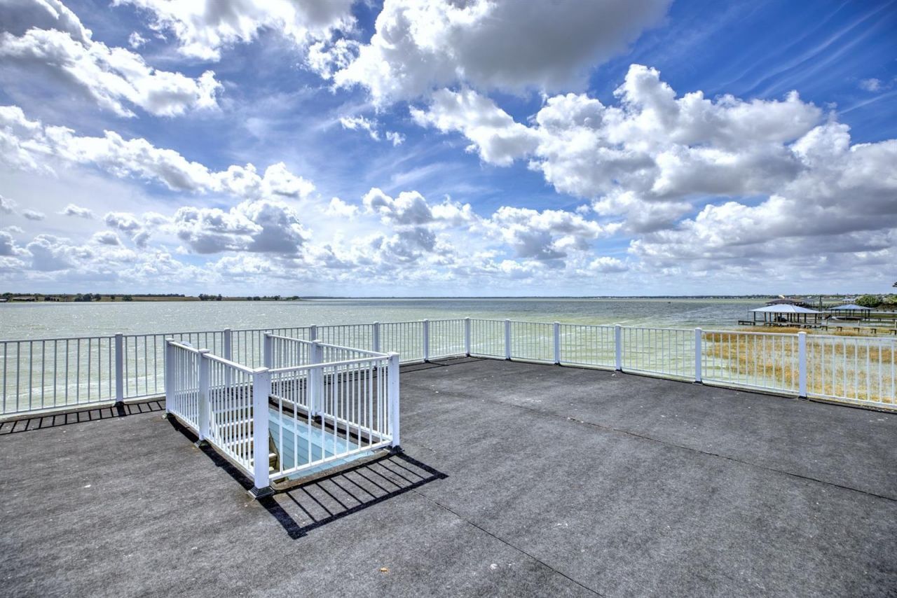 424 Lake Mirror Drive, Lake Placid, FL 33852 Photo