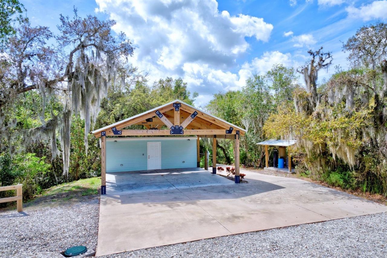 424 Lake Mirror Drive, Lake Placid, FL 33852 Photo