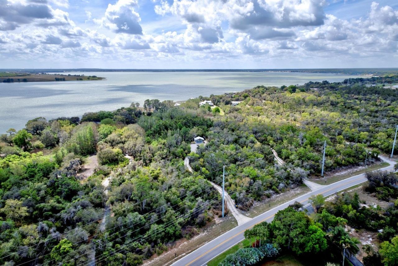 424 Lake Mirror Drive, Lake Placid, FL 33852 Photo