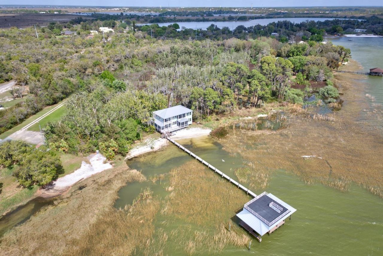 424 Lake Mirror Drive, Lake Placid, FL 33852 Photo